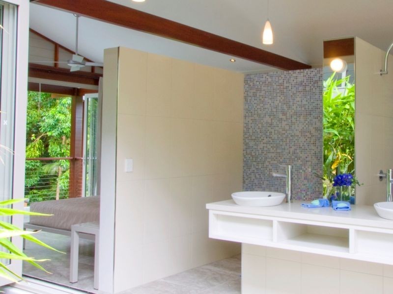 11 Beachfront Mirage, Port Douglas QLD 4877