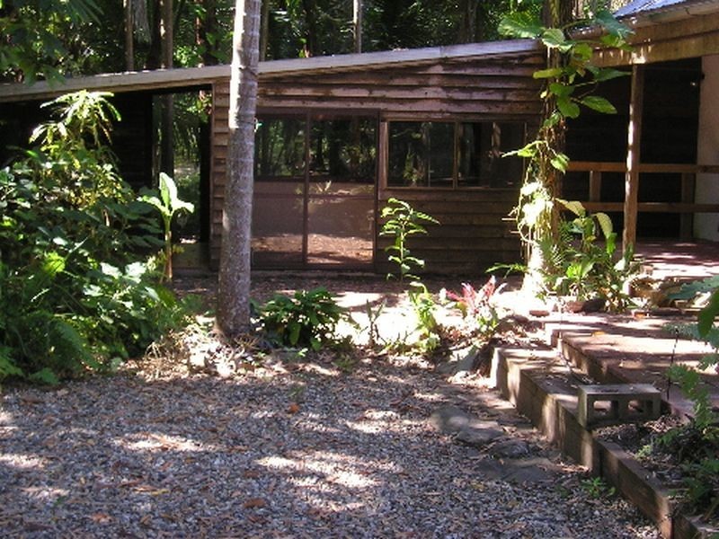 18 Sorrento Crescent, Port Douglas QLD 4877