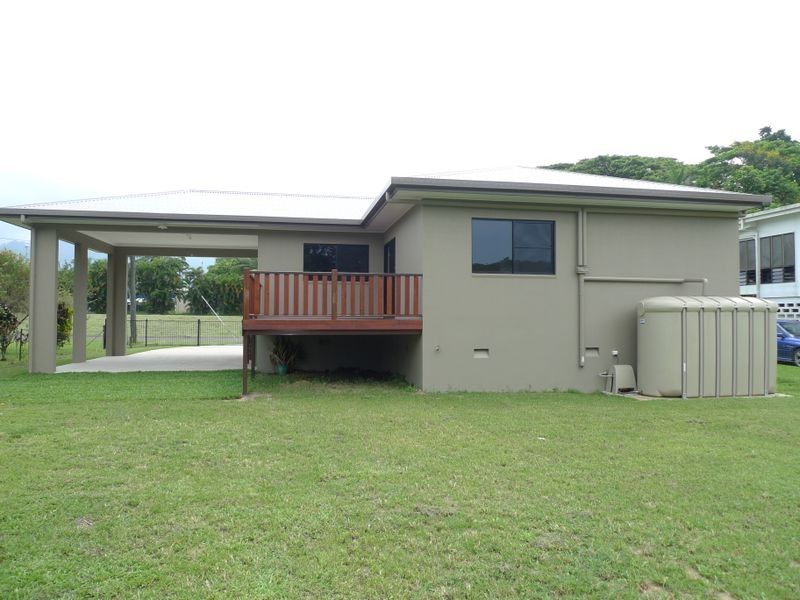 41 Mossman Street, Mossman QLD 4873