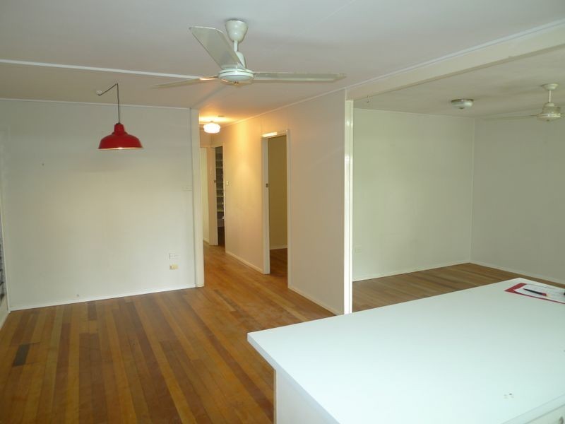 15 Wattle Street, Mossman QLD 4873