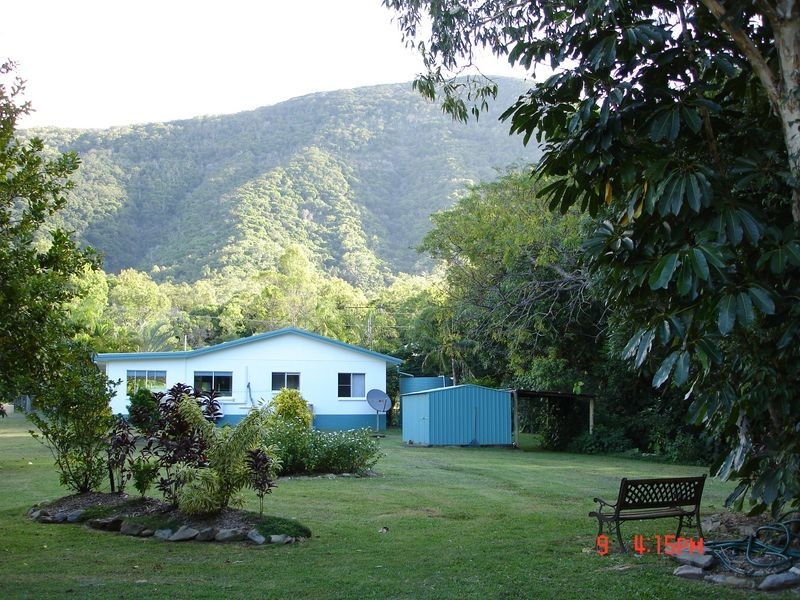 Lot 2 (41) Reynolds Road, Oak Beach QLD 4877