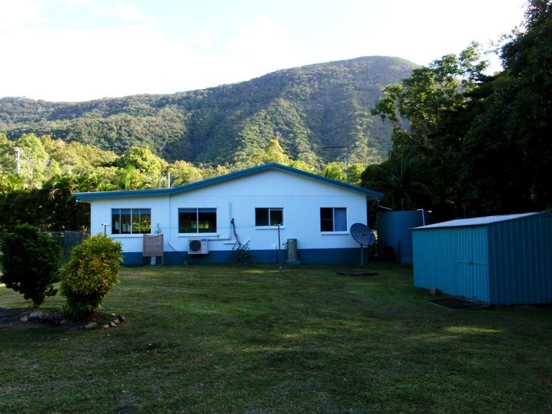 Lot 2 (41) Reynolds Road, Oak Beach QLD 4877