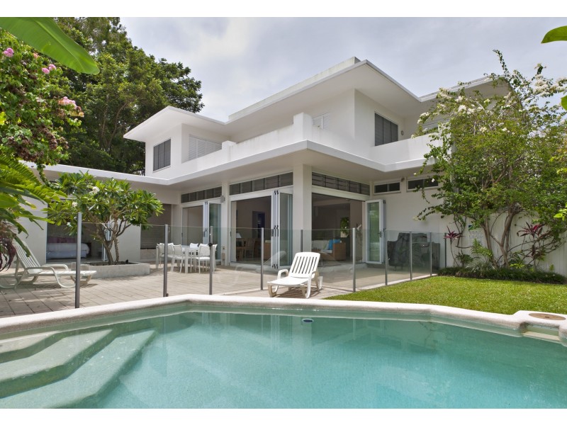 11a Sorrento Crescent, Port Douglas QLD 4877