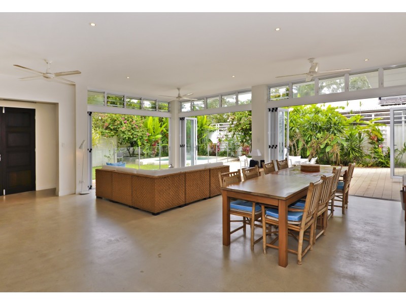 11a Sorrento Crescent, Port Douglas QLD 4877