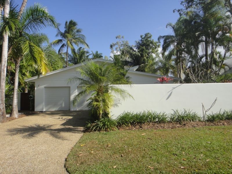 9 Langley Road, Port Douglas QLD 4877