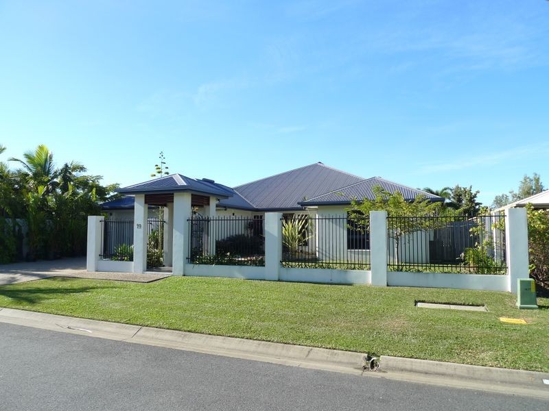 19 Ulysses Avenue, Port Douglas QLD 4877