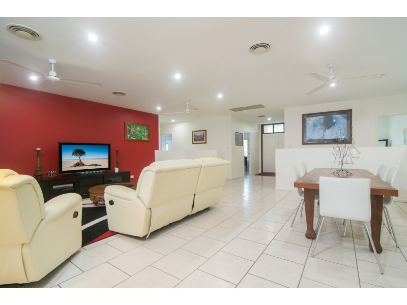 3 Sunbird Close, Port Douglas QLD 4877