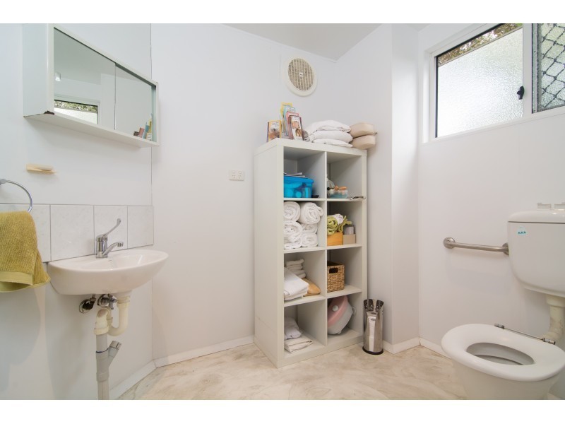 22 Theresa Drive, Mossman QLD 4873