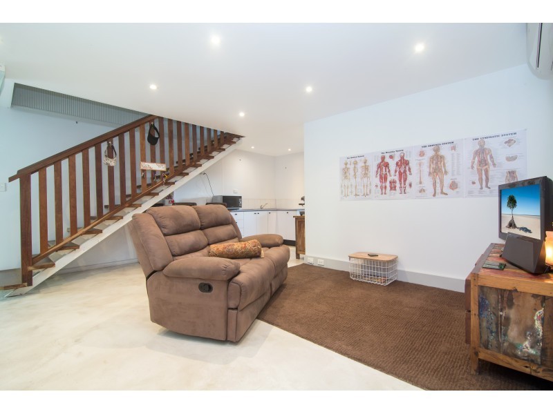 22 Theresa Drive, Mossman QLD 4873