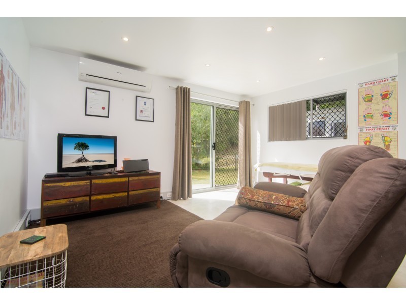 22 Theresa Drive, Mossman QLD 4873