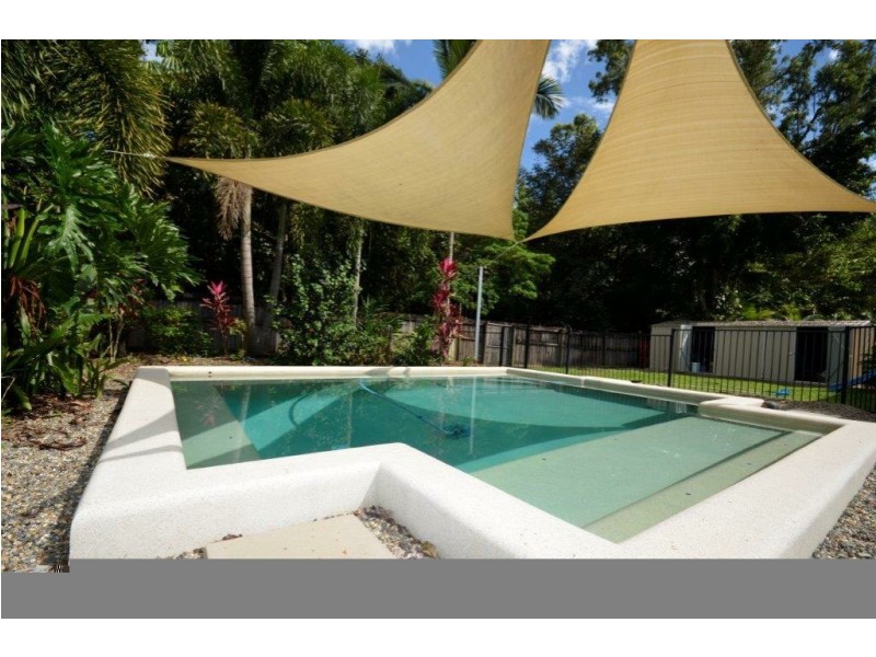 10 White Oak Avenue, Mossman QLD 4873
