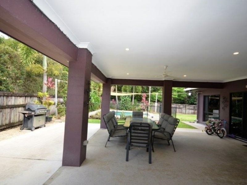 10 White Oak Avenue, Mossman QLD 4873