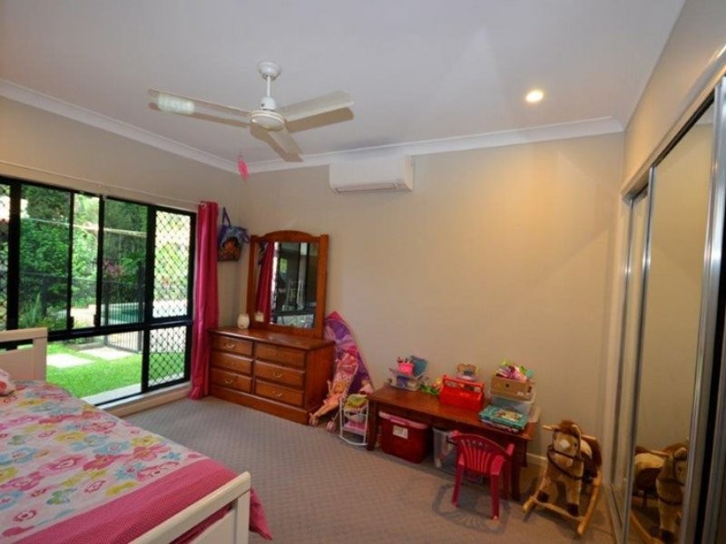 10 White Oak Avenue, Mossman QLD 4873