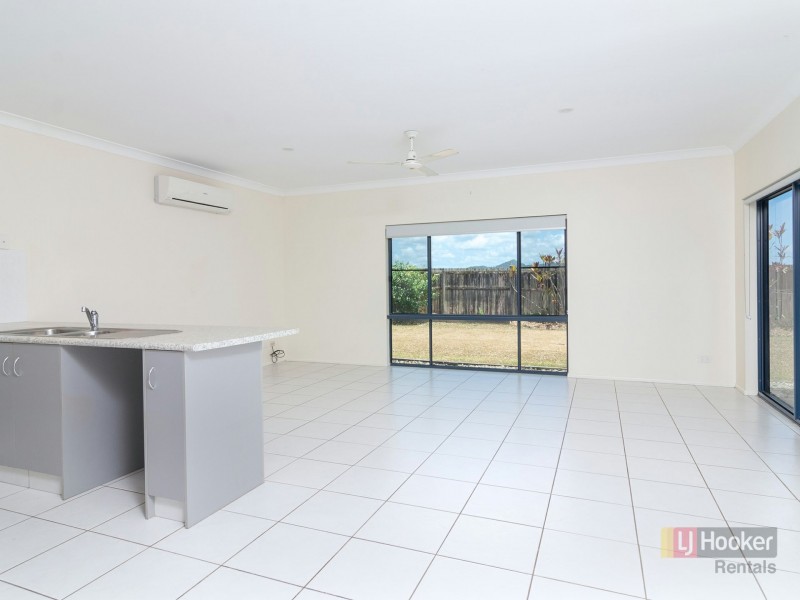 27 Forest Glen Road, Mossman QLD 4873