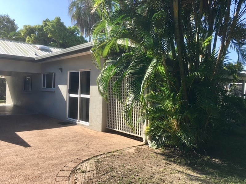 1/131 Davidson Street, Port Douglas QLD 4877