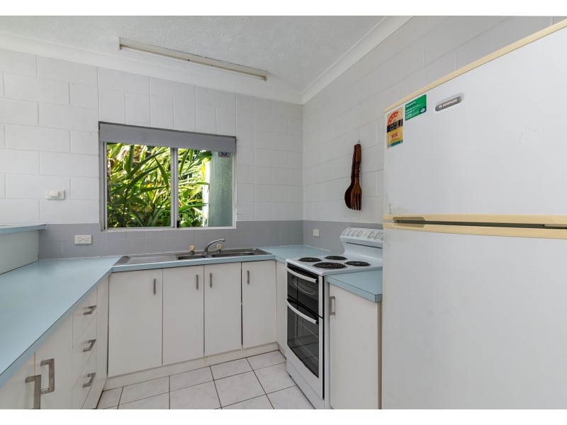 2 Brolga/6-8 St Crispins Avenue, Port Douglas QLD 4877