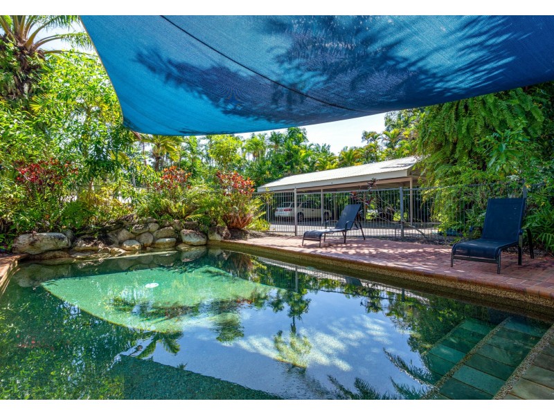 2 Brolga/6-8 St Crispins Avenue, Port Douglas QLD 4877