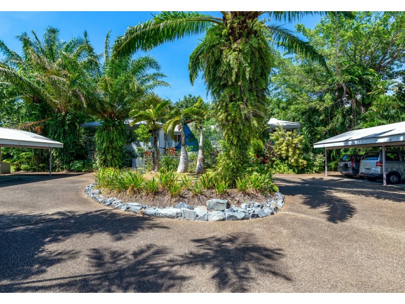 2 Brolga/6-8 St Crispins Avenue, Port Douglas QLD 4877