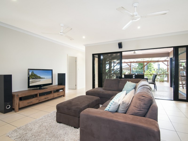 8 Sanderling Close, Port Douglas QLD 4877