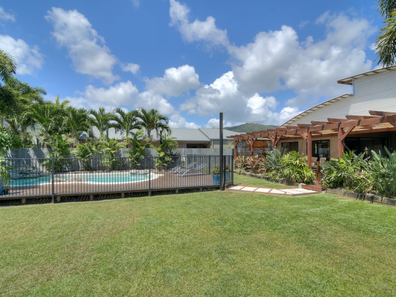 8 Sanderling Close, Port Douglas QLD 4877