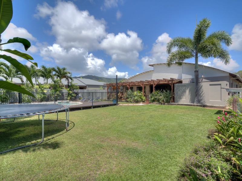 8 Sanderling Close, Port Douglas QLD 4877