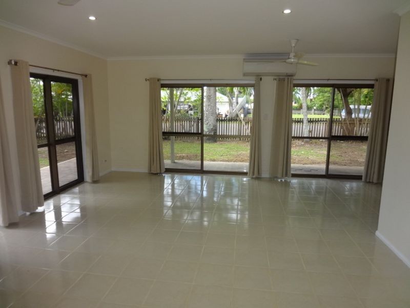 2 Hope Street, Port Douglas QLD 4877