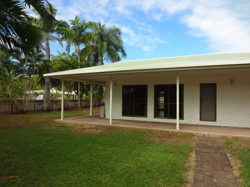 2 Hope Street, Port Douglas QLD 4877