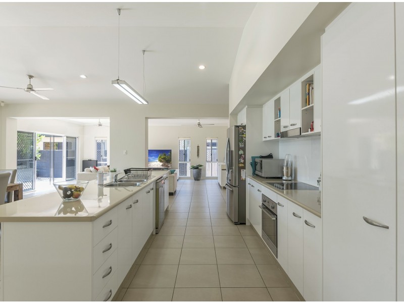 27 Ulysses Avenue, Port Douglas QLD 4877