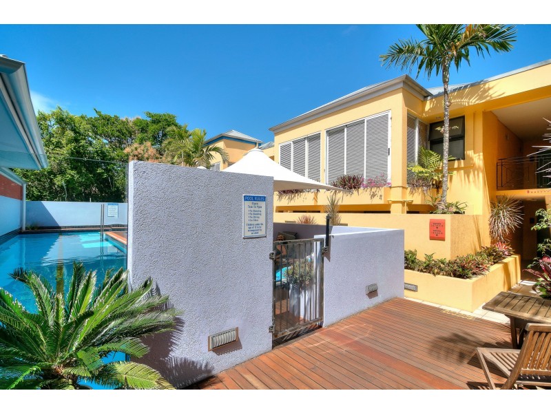 105 & 205 Pavilions/35 Macrossan Street, Port Douglas QLD 4877