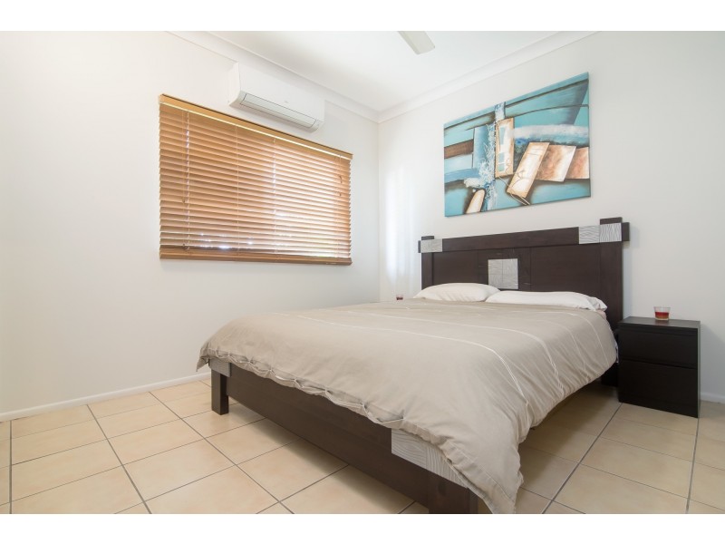 27 Allamanda Street, Cooya Beach QLD 4873