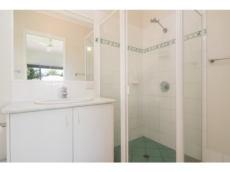 27 Allamanda Street, Cooya Beach QLD 4873