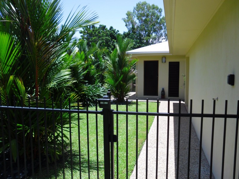1/9 Triton Crescent, Port Douglas QLD 4877