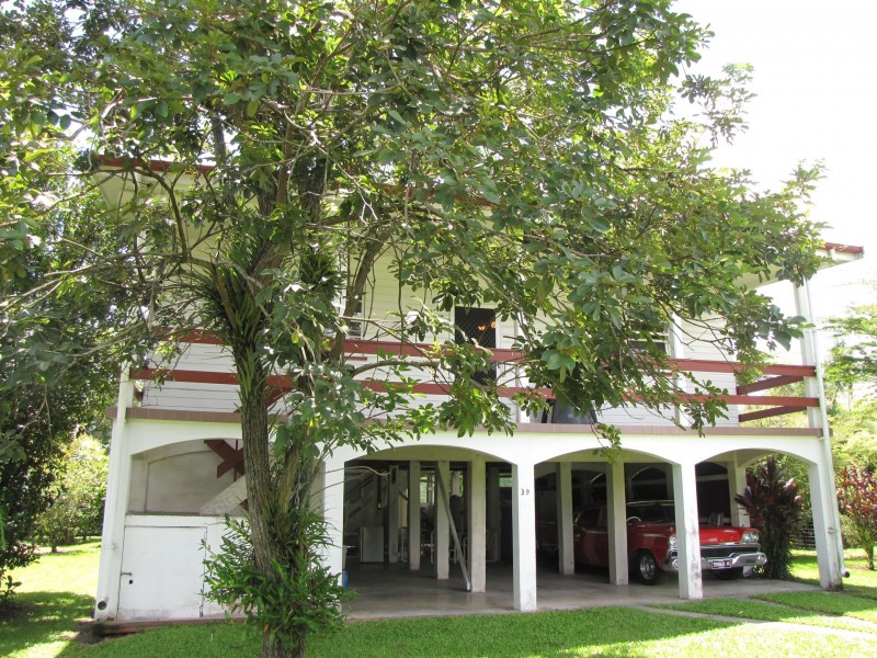 39 Mossman Street, Mossman QLD 4873