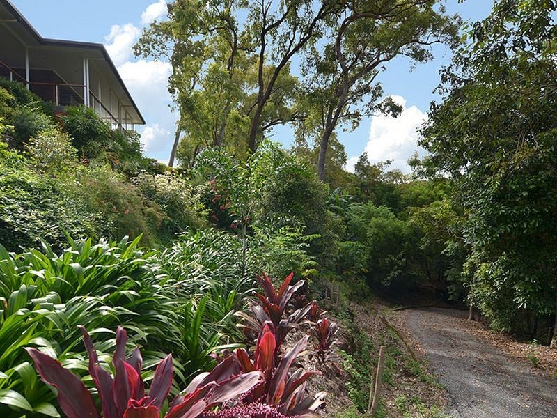 300 Mowbray River Road, Mowbray QLD 4877