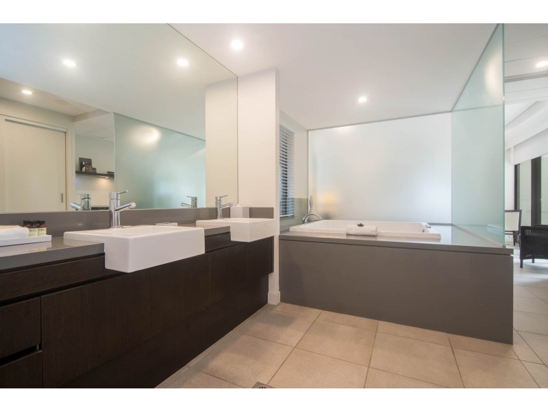 148 & 149 Sea Temple/22 Mitre Street, Port Douglas QLD 4877