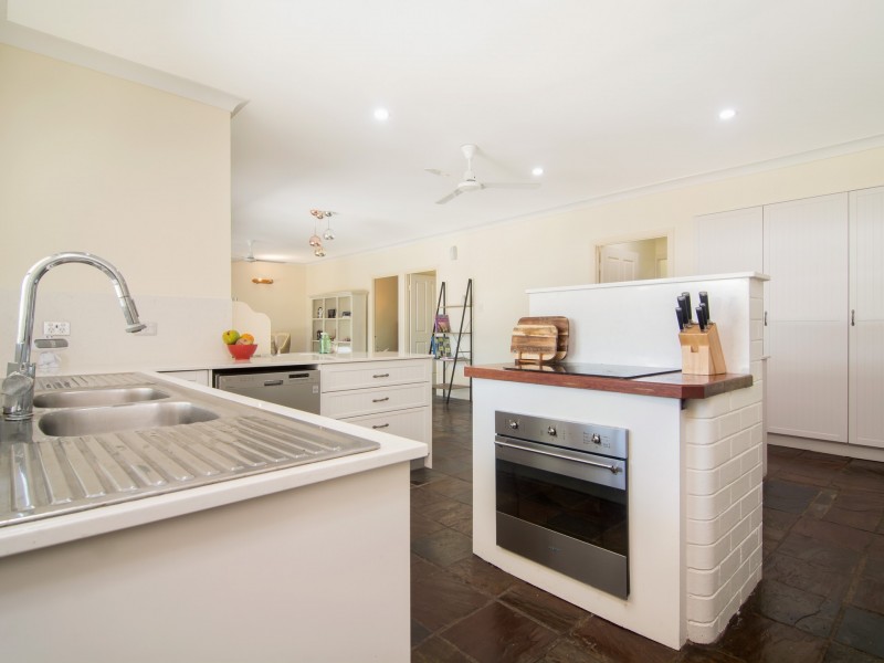 3 Shalom Close, Cooya Beach QLD 4873