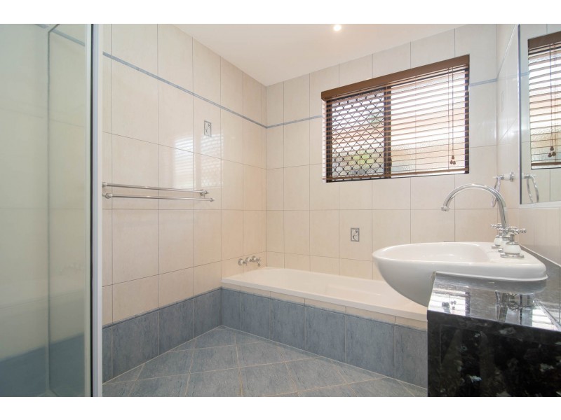 13 Forest Glen Road, Mossman QLD 4873