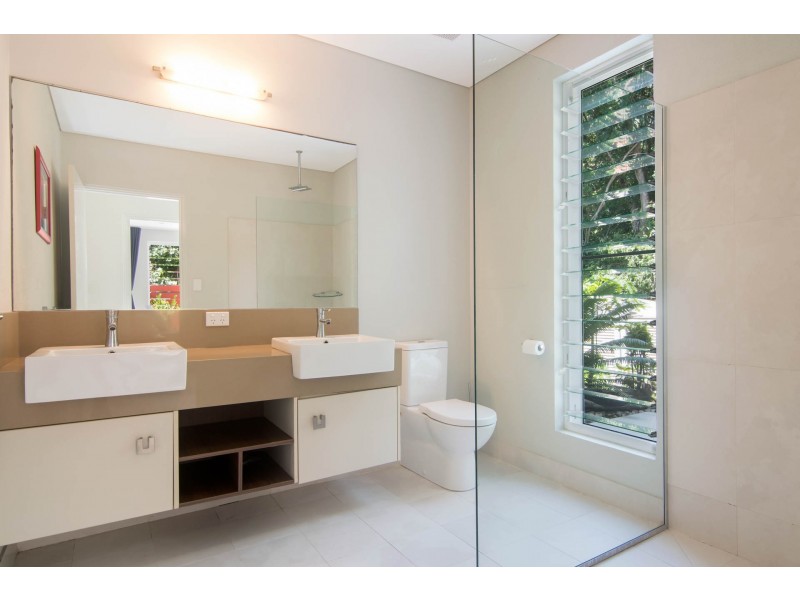 30 Oak Street, Oak Beach, Port Douglas QLD 4877