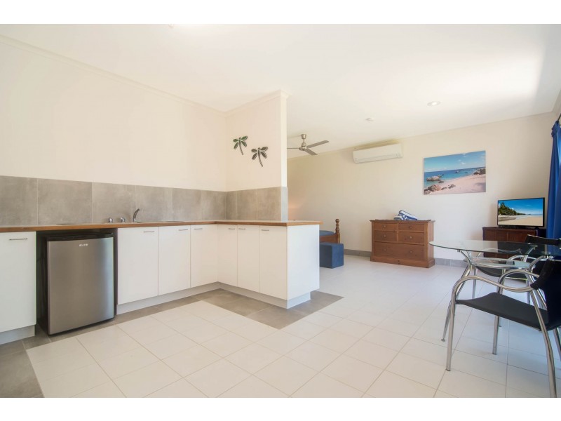 1301 Mossman Daintree Road, Rocky Point QLD 4873