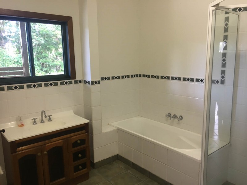 31 Kingston Road, Whyanbeel QLD 4873