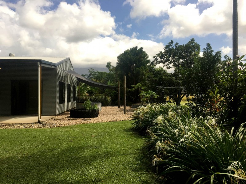 31 Kingston Road, Whyanbeel QLD 4873