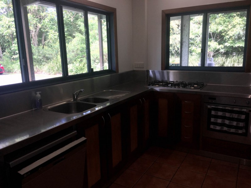 31 Kingston Road, Whyanbeel QLD 4873