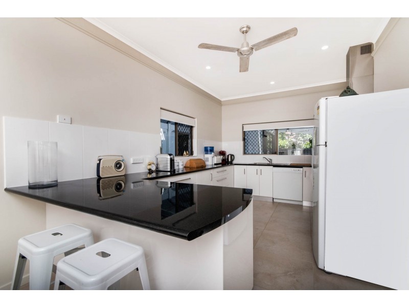 8 Limpet Avenue, Port Douglas QLD 4877