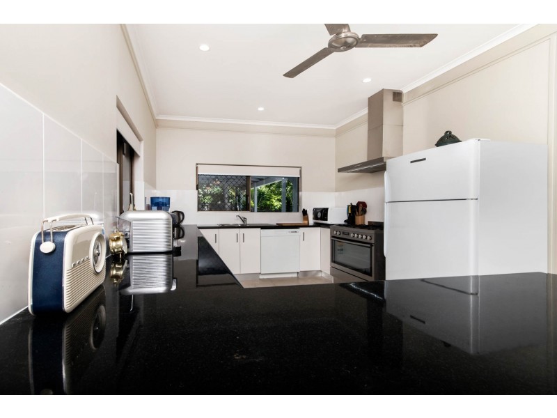 8 Limpet Avenue, Port Douglas QLD 4877