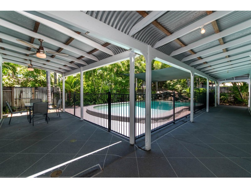 8 Limpet Avenue, Port Douglas QLD 4877