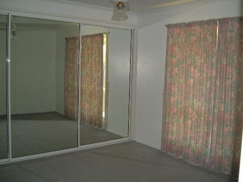 15 Kavanagh Crescent, Koongal QLD 4701