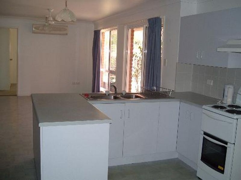 15 Kavanagh Crescent, Koongal QLD 4701