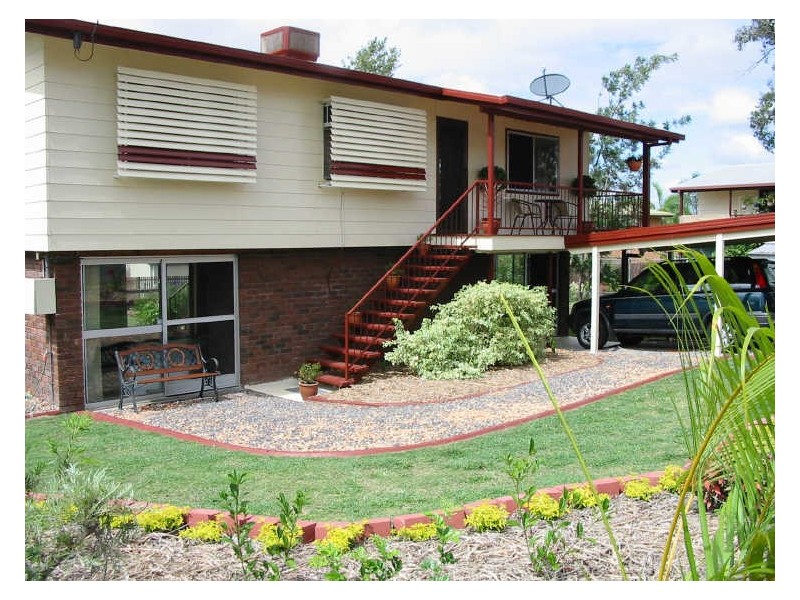 4 Sunrise Crescent, Gracemere QLD 4702