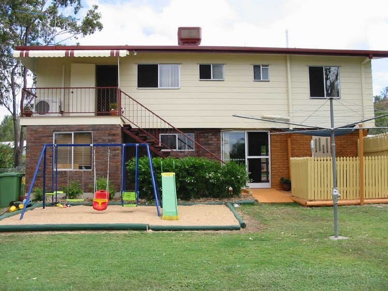 4 Sunrise Crescent, Gracemere QLD 4702