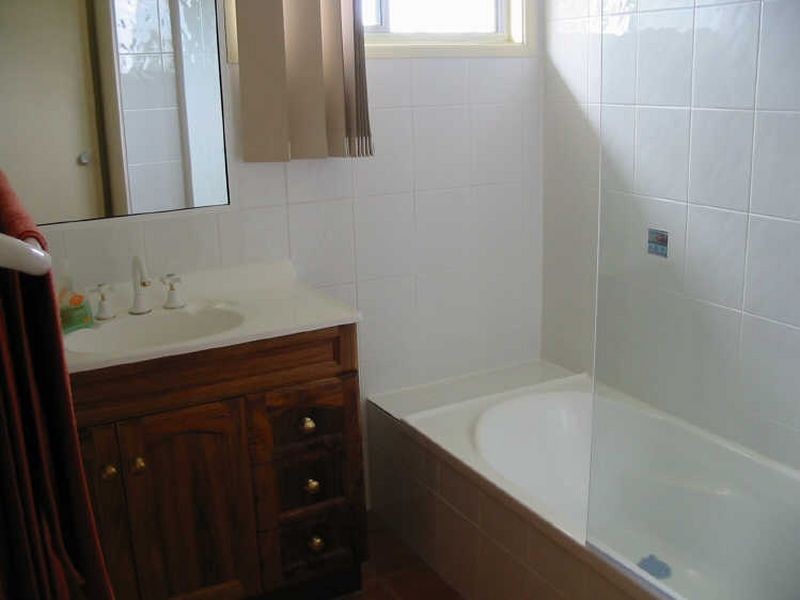 4 Sunrise Crescent, Gracemere QLD 4702